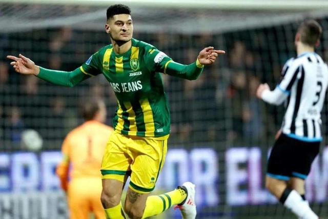 世俱杯夺冠赔率:大巴黎1赔3.5领跑 曼城超皇马