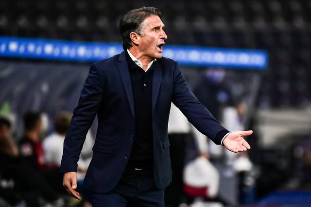 锡安28分鹈鹕力克篮网3连胜 独行侠险胜马刺